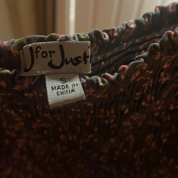 Great quality, Target, good condition, cleaning out my closet. - Picture 3 of 4